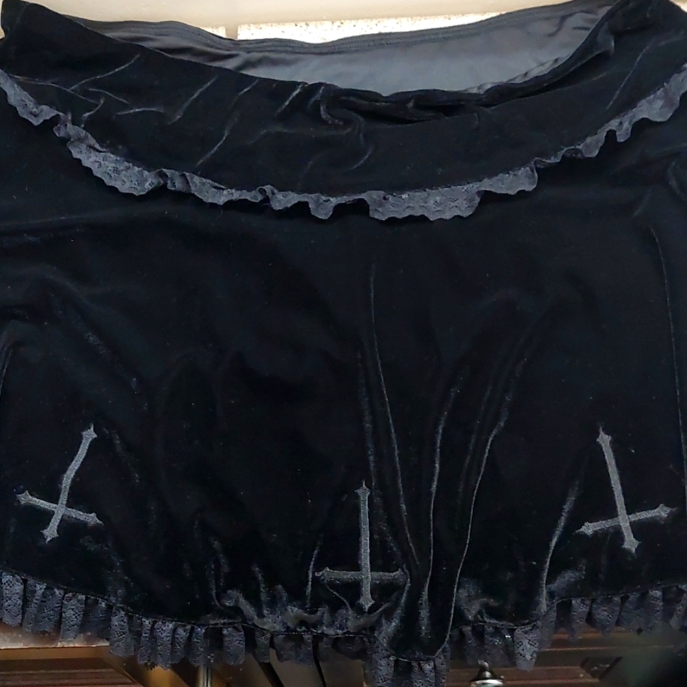 Killstar velvet skirt